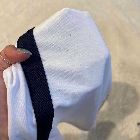 Nike NWT Womens White/Navy Sleeveless Basketball Shirt Size Medium - Picture 6 of 7